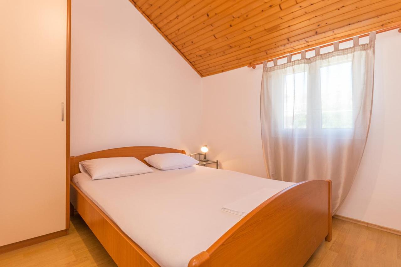 Apartmani Bonaca - 10M To The Sea Grebaštica Buitenkant foto