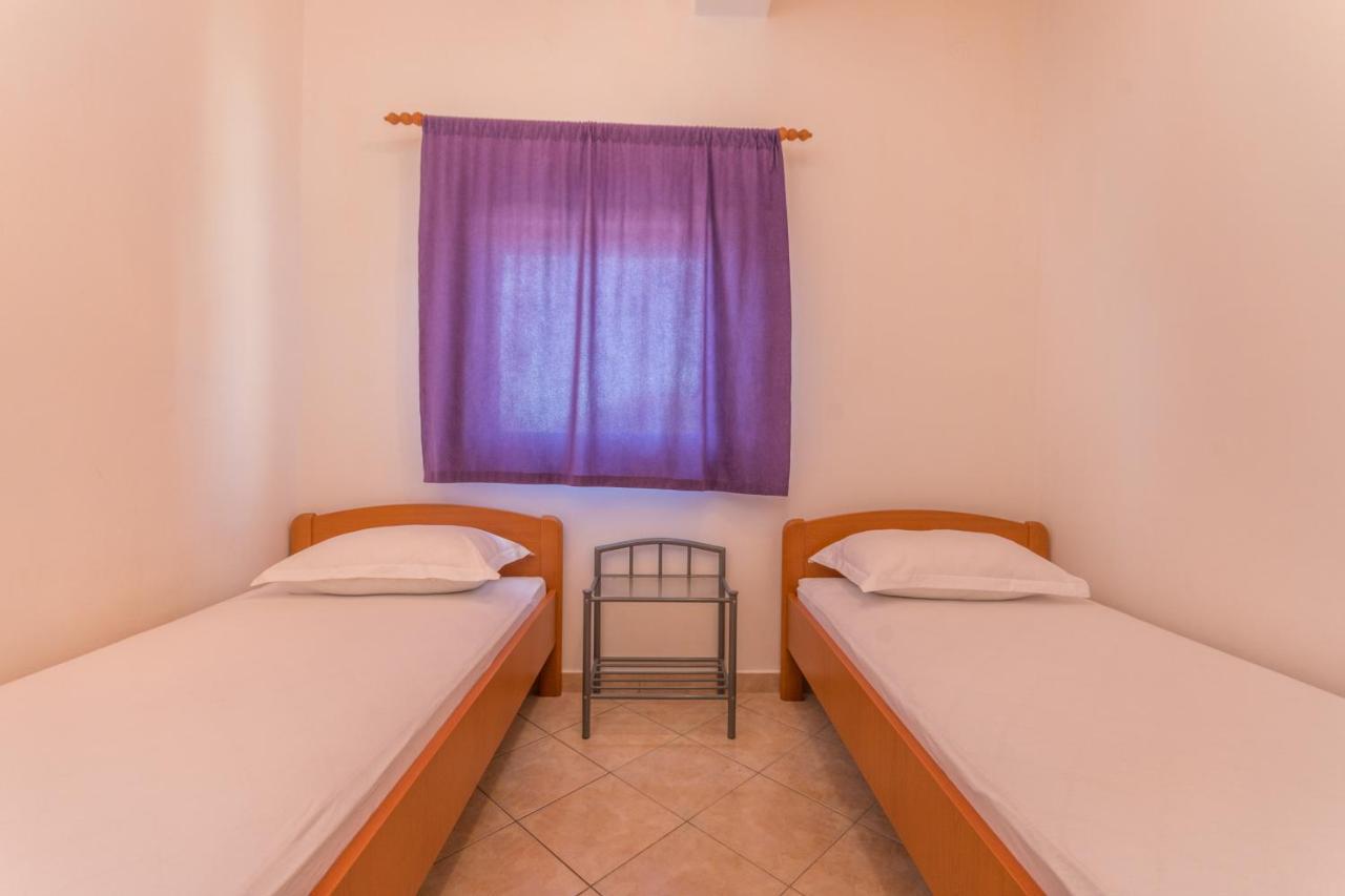Apartmani Bonaca - 10M To The Sea Grebaštica Buitenkant foto